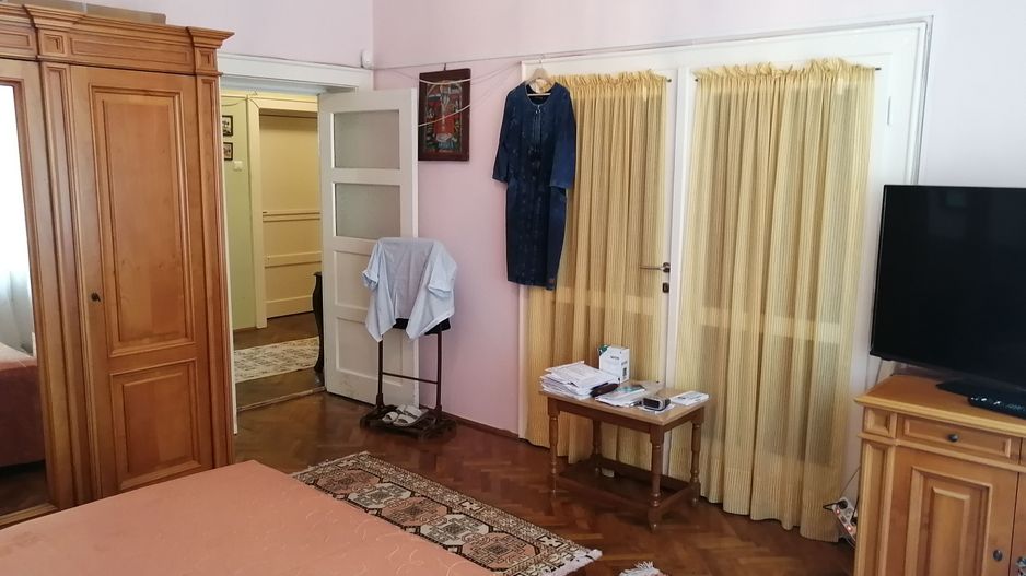 Casa in zona Sirul Livezii - Roata Norocului - Poză 7