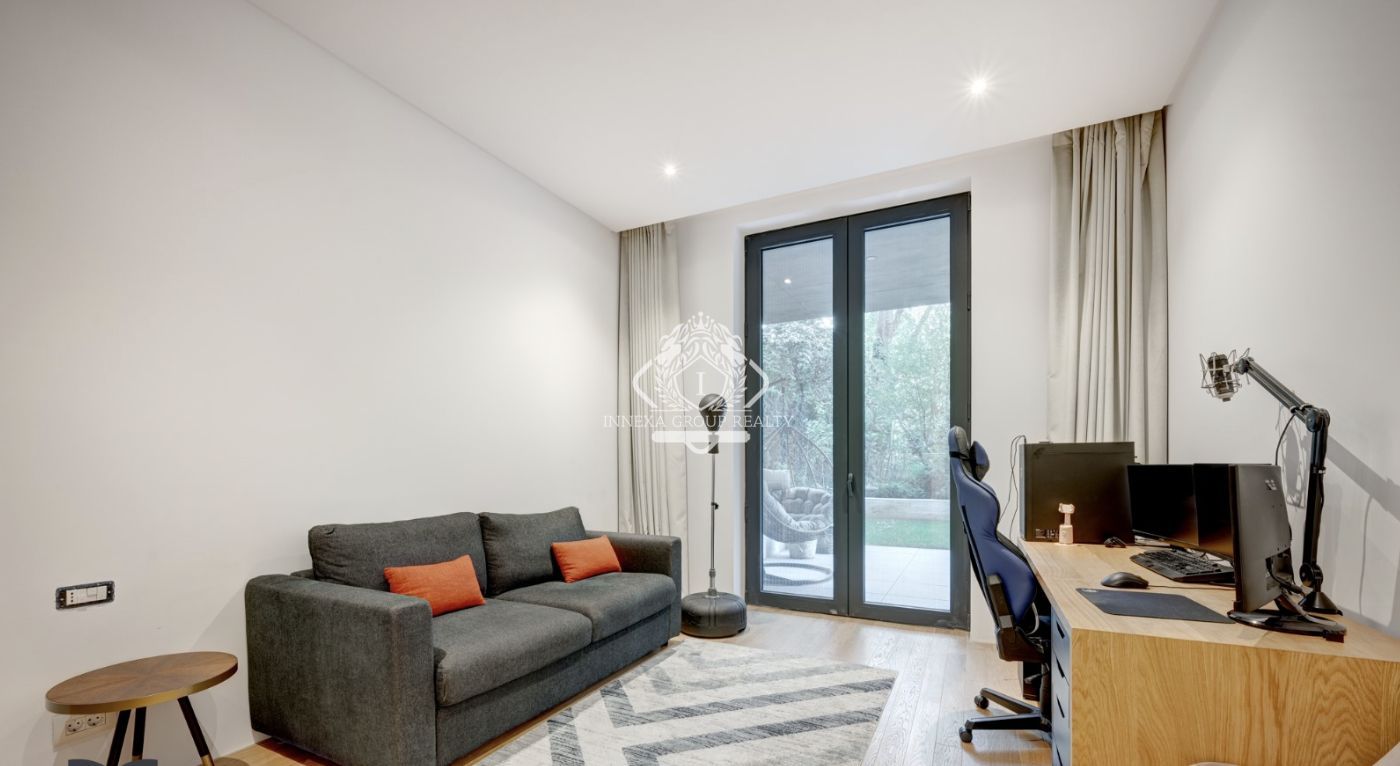 Floreasca | Parcul Verdi | 3 camere | 253mp | 120mp curte | 4000 euro + TVA - Poză 8