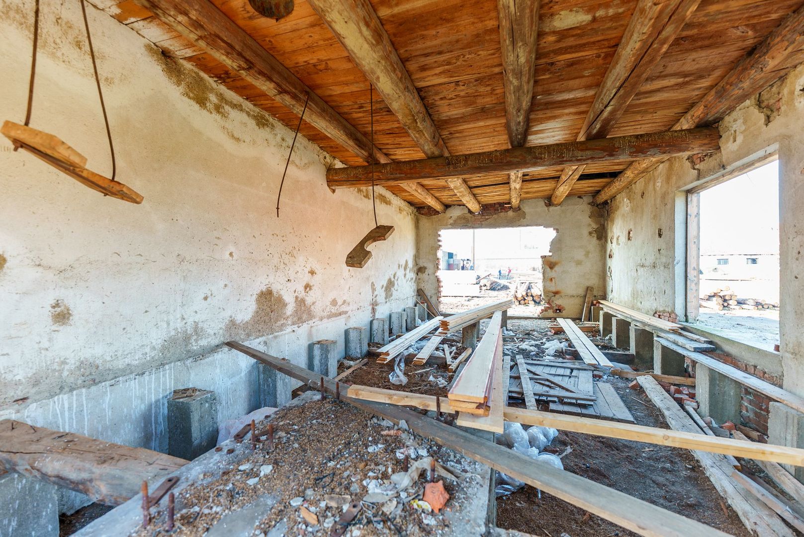 Depozit/hală cu teren de 1700mp - Poză 12