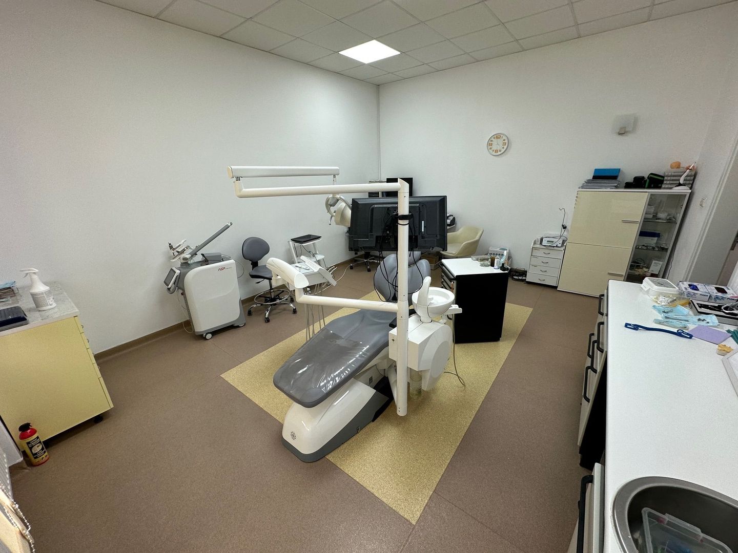 Apartament  4 camere în clădire istorica transformat în SAD - Poză 17