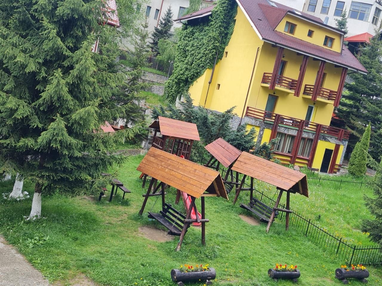 Casa ta de vacanta, imbratisata de natura,3 terase, parcare, Poiana Brasov - Poză 25