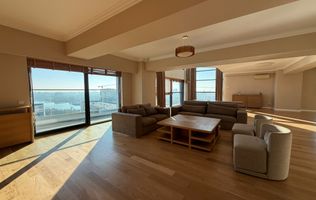 Vanzare penthouse cu view spectaculos in Complex Upground