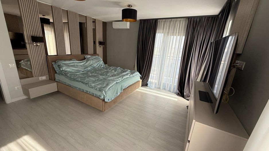 Apartament bloc NOU,4 camere,3 bai,2 terase,parcare privată - Poză 9