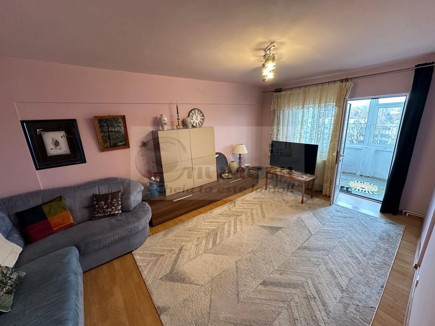 Apartament 97 mp, 4 camere decomandat, CUG-Selgros – 165.000 € - Poză 1