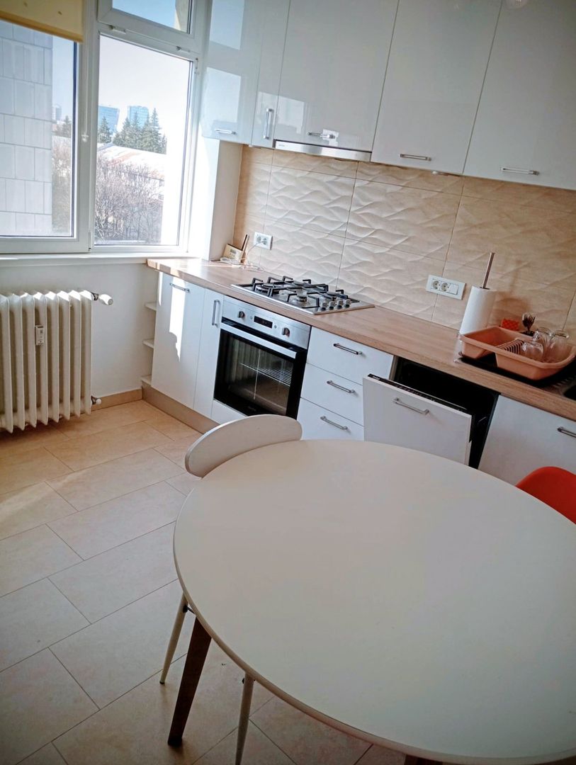 1 Mai Averescu Herastrau - Poză 2