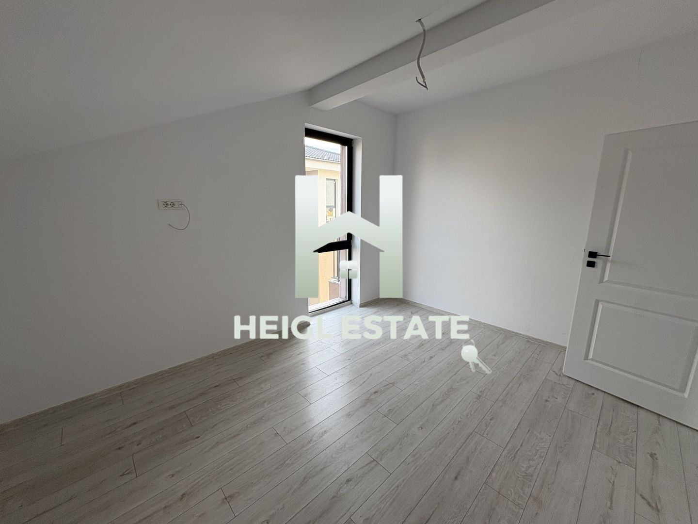 Apartament cu 2 camere si pod in Giroc in zona Eso - Poză 7