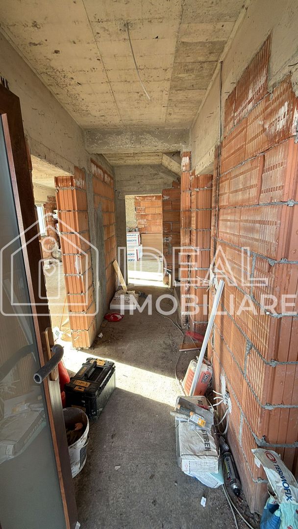 Casă modernă cu 4 camere și 300 mp de curte, in Sura Mica - Poză 5