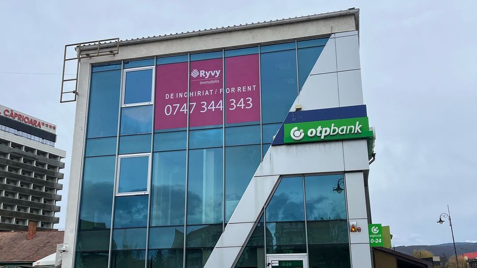Spațiu de închiriat,ultracentral,Covasna, 152mp, 1000 euro(negociabil) - Poză 1