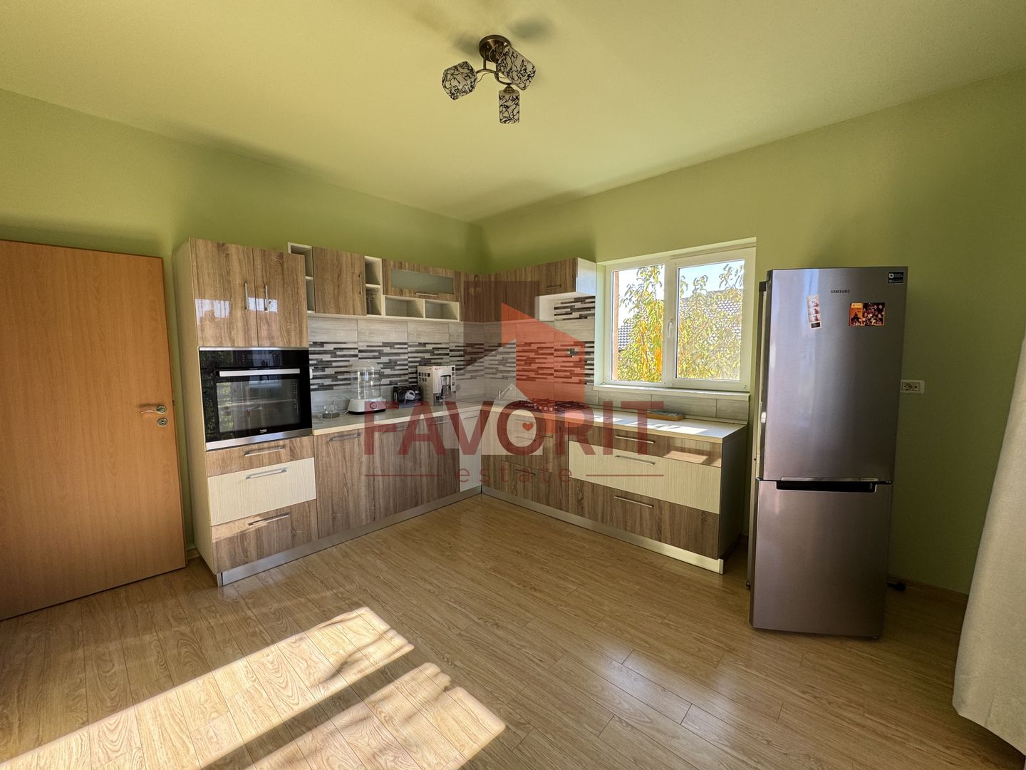 COMISION 0%.  Casa individuala cu garaj . Zona Decathlon . - Poză 7