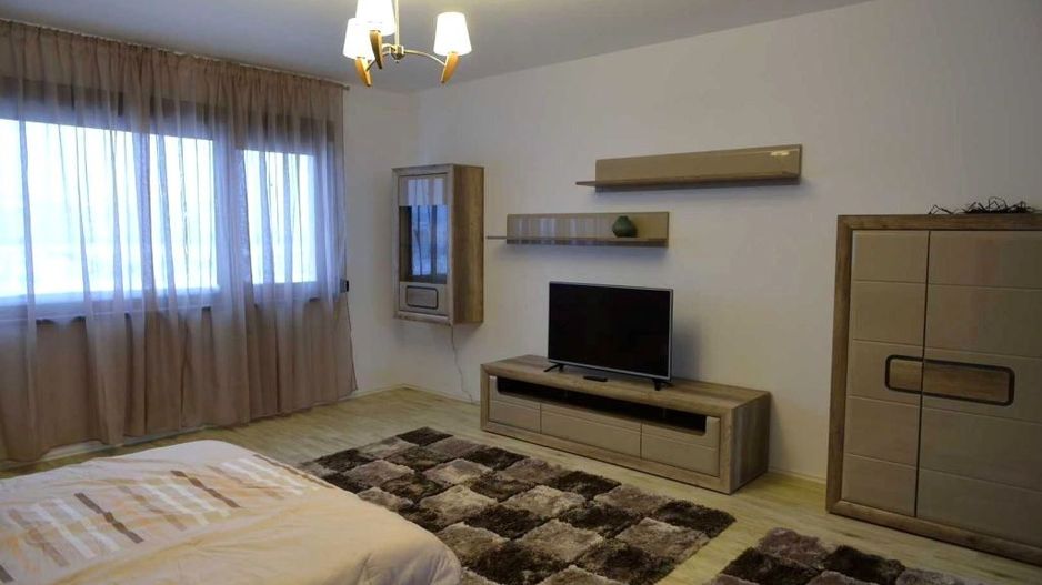 Inchiriere vila 4 camere | Nord | Padurea Baneasa - Poză 2