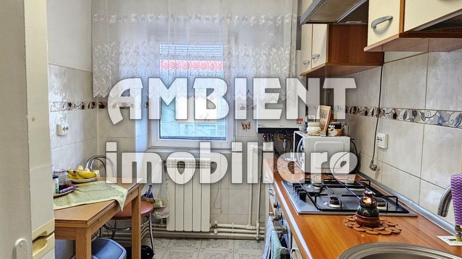Apartament cu 2 camere, etaj 3,  zona Ultracentral; - Poză 4