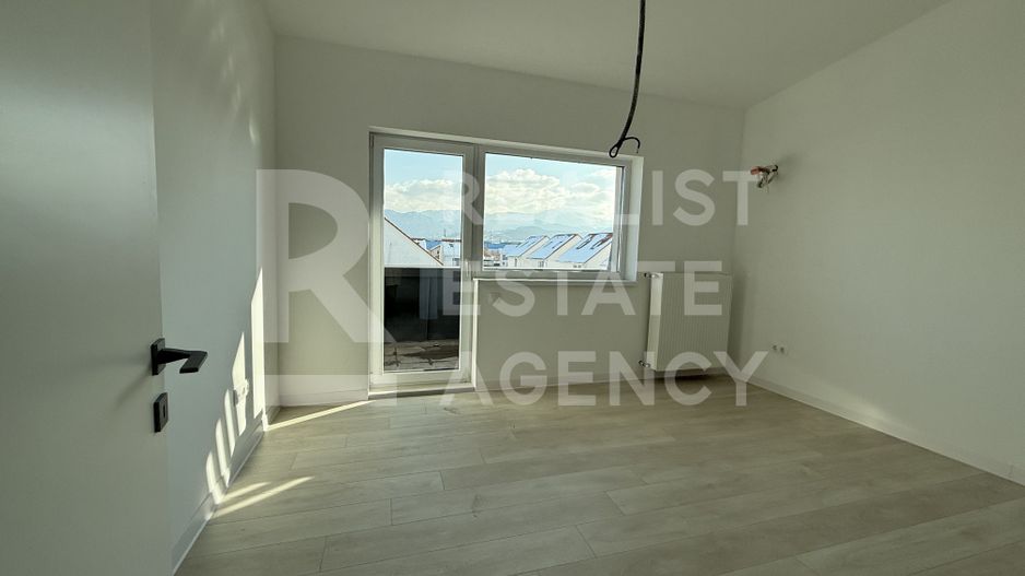 Vânzare apartament cu 2 camere.Priveliște spre munte. - Poză 4