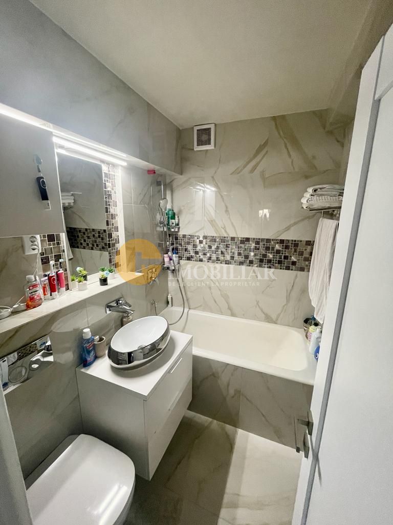Apartament cu 3 camere - Etaj Intermediar - Bloc Fara Risc - Podu Ros - Poză 5