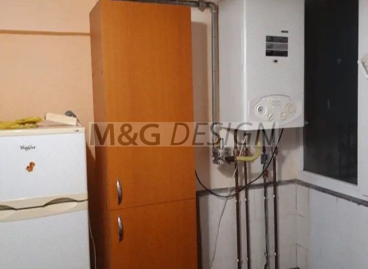 Etaj 2  zona Lipovei 2 camere centrala proprie - Poză 4