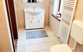 Oferim spre inchiriere, casa deosebi cu 4 camere,2 garaje,zona Soarelui-Braytim - Poză 12