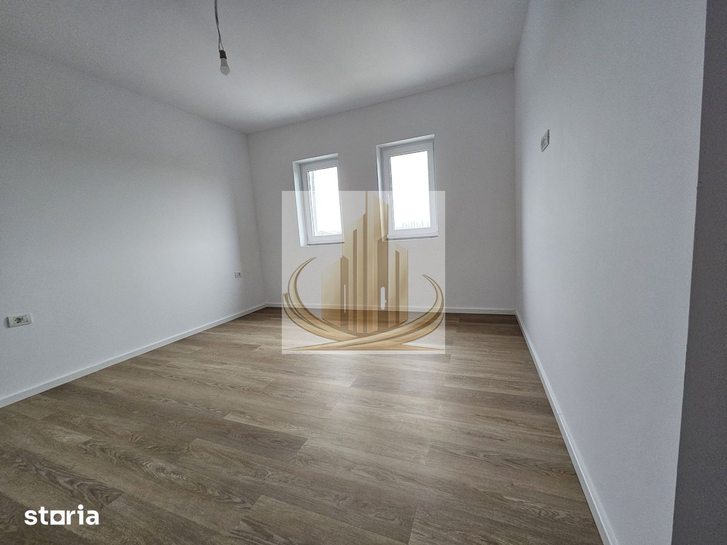 1/2 duplex nou, 3 camere 2 băi, Mănăstirea Şag 91mp pe parter - Poză 8