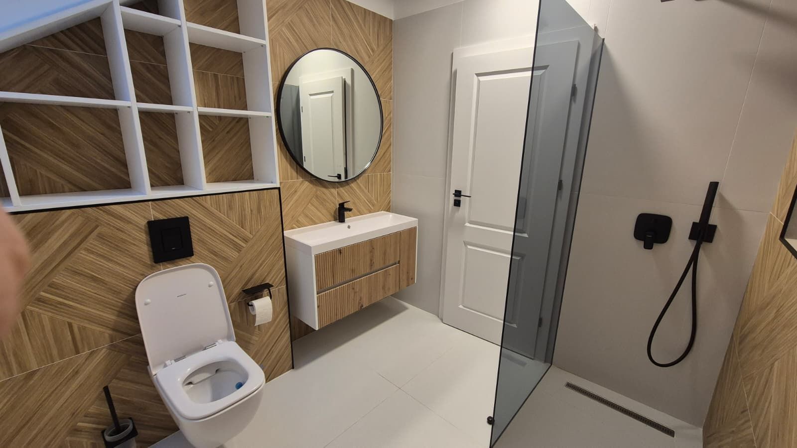 VILA NOUA | MOBILATA SI UTILATA | DAMAROAIA | LANGA PETROM CITY - Poză 28