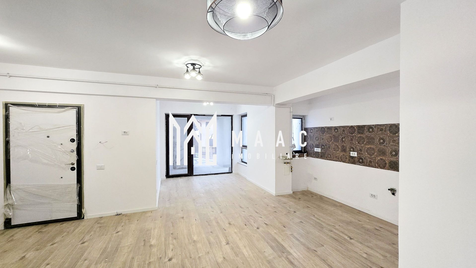 Apartament Bulevard 2 camere |  Loc parcare subteran - Poză 6