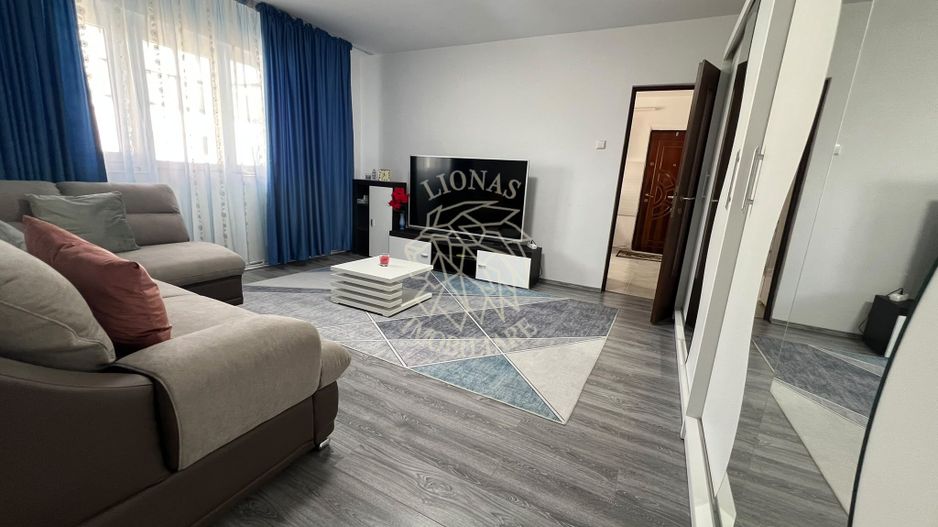 Apartament Renovat 2 camere 59 mp con.-balcon-Zona Decebal - Poză 2
