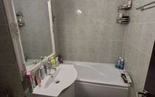 Apartament decomandat cu 3 camere, Calea Sagului - Poză 16