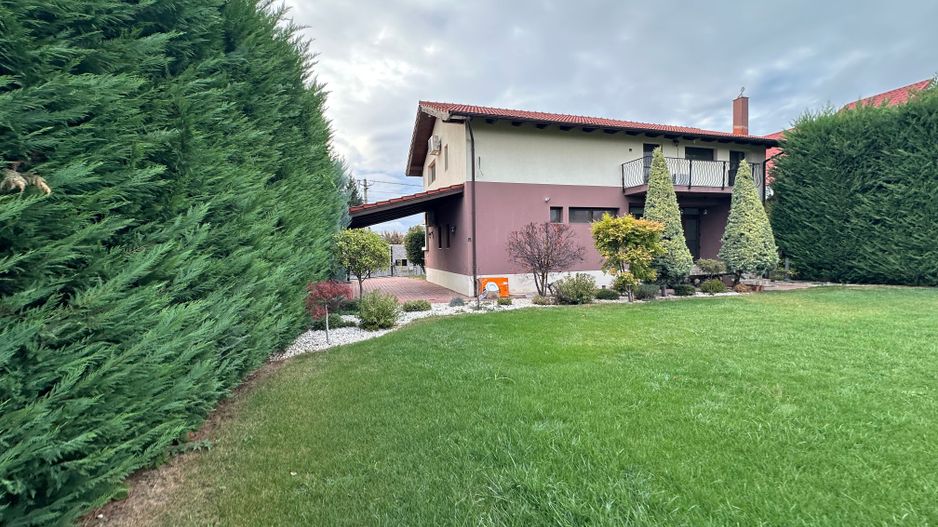 Casă / Vilă cu 4 camere de închiriat în zona Aradului - Poză 15