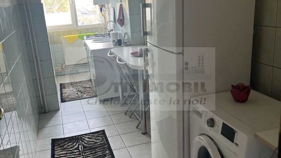 Apartament 3 Camere Podul Ros - 529 euro - Poză 2