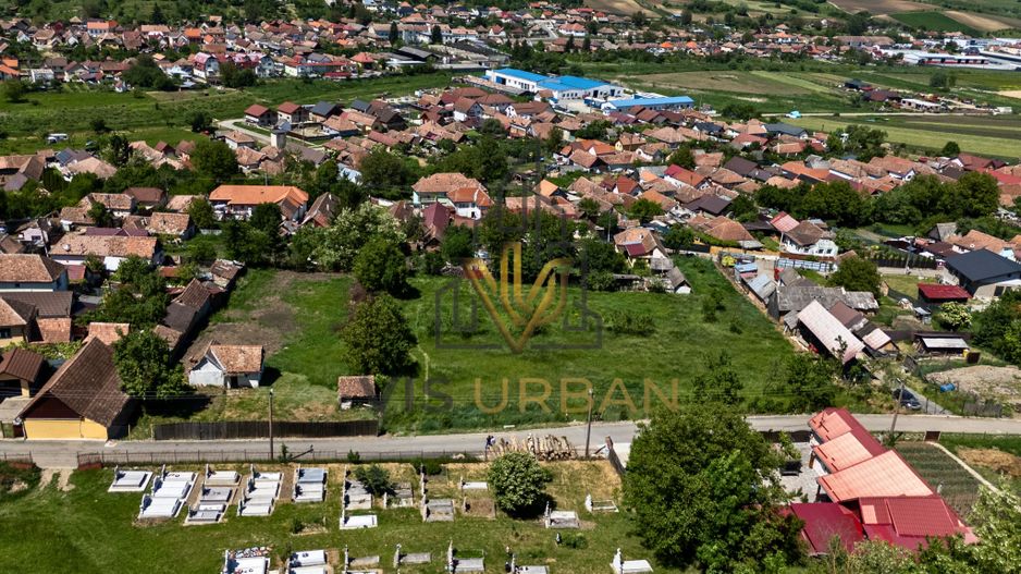 Teren intravilan 3.798 mp în Agnita, cu posibilitate de parcelare - Poză 1