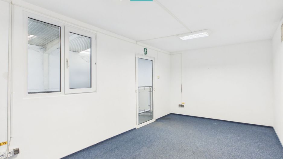 Hală cu suprafața de 167 mp în Arad - Poză 11