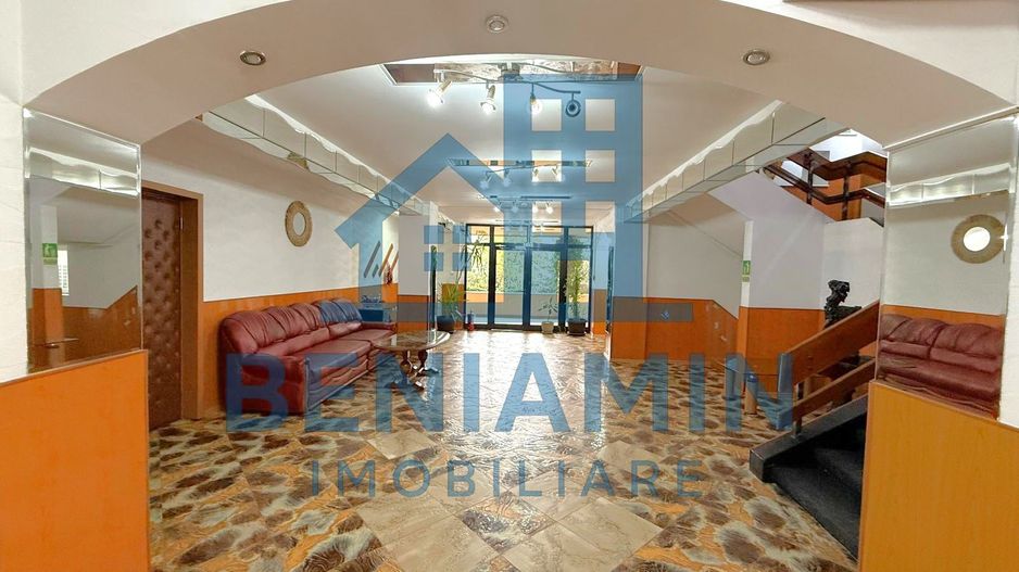 22 camere cu grup sanitar propriu-Sala conferinte-Central-Business - Poză 1