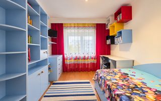 Central-Eremia, ap. 3 camere, 2 băi + boxă,proaspăt zugrăvit, et.2 - Poză 4