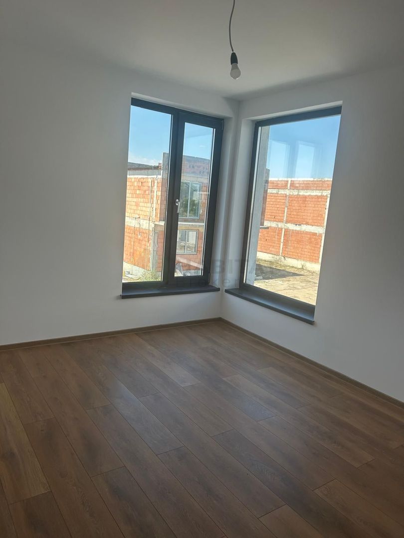 Casă modernă de vânzare / Strada Alexandru Ioan Cuza - Poză 16