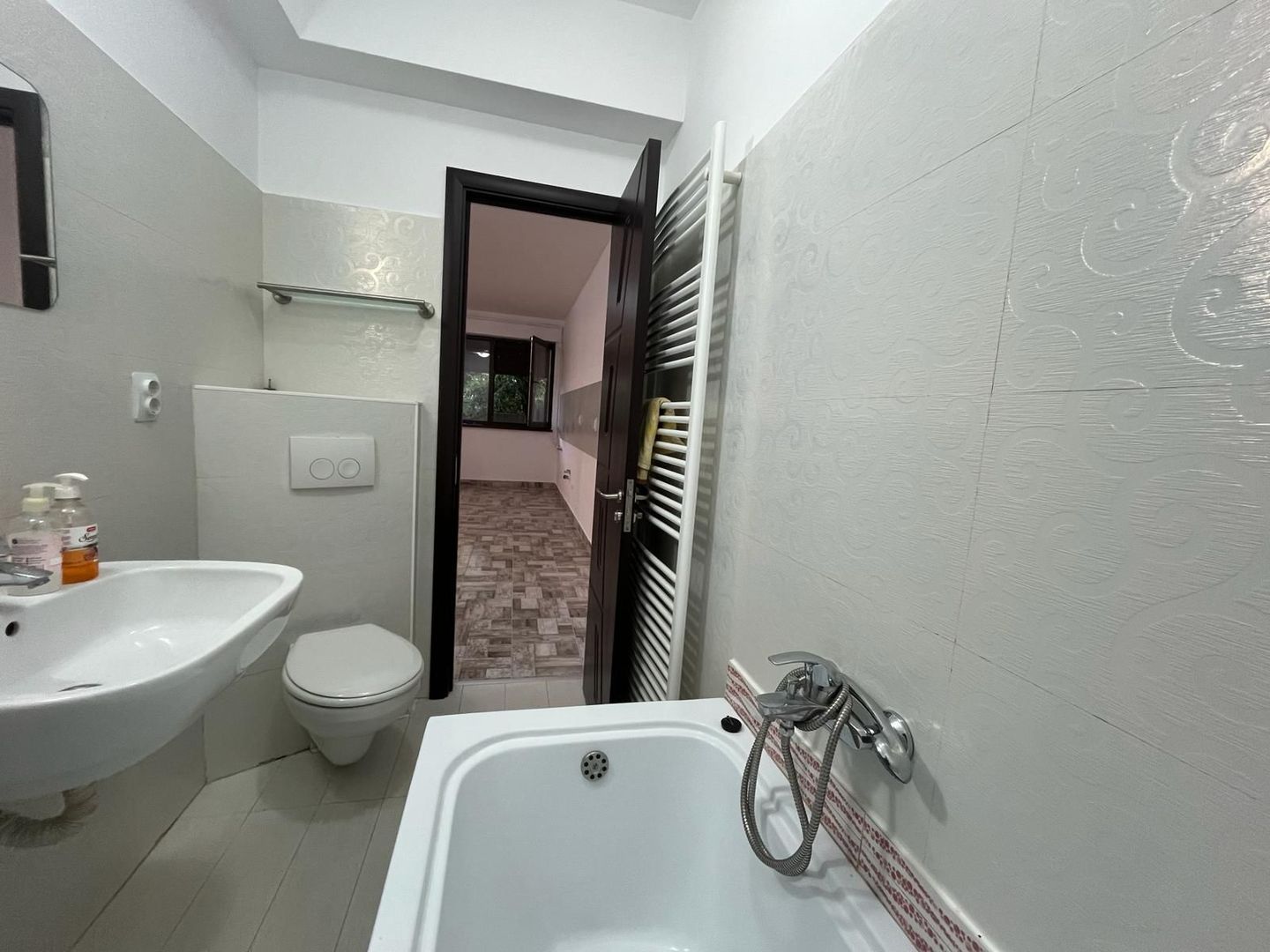 Comision 0 Apartament 3 cam Bucuresti Noi ,deosebit; suprafata mare - Poză 12