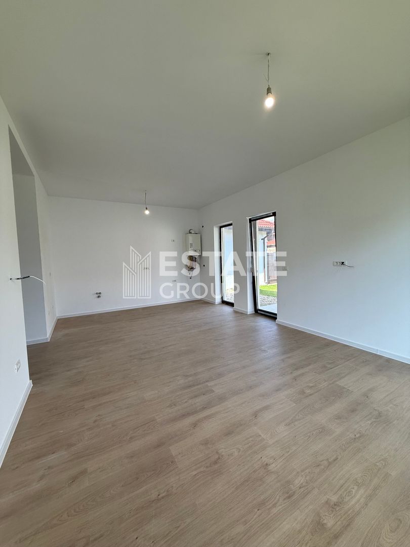 Duplex Mosnita Noua-finisat, curte amenajata - Poză 6
