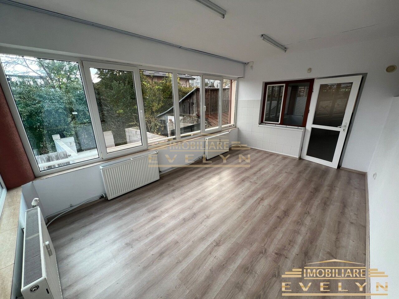 Cladire Comerciala-inchiriere/vanzare, Zona Bld. Mihai Eminescu, Pret 1000 euro - Poză 13