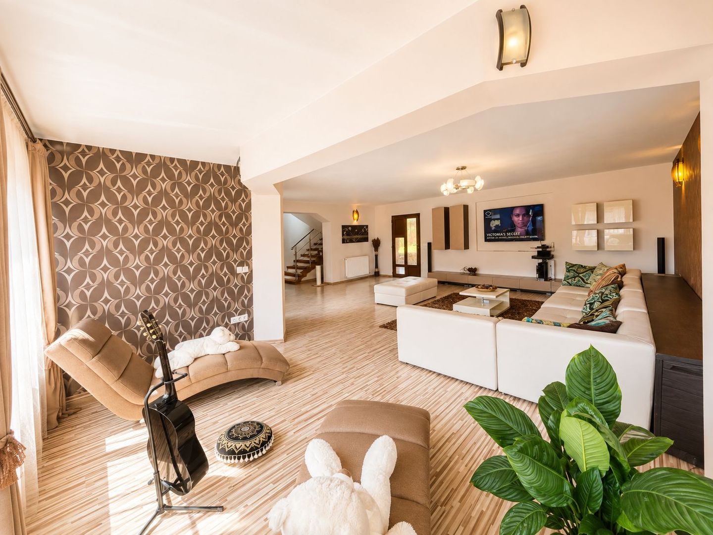 Vilă deosebită 6 vânători• 5 camere• 2 terase• Zona AFi-Atrium• - Poză 4