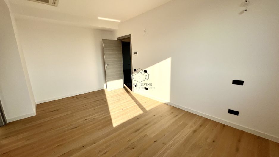 APARTAMENT DEOSEBIT CU 3 CAMERE LA VANZARE CU VEDERE LA LAC - Poză 4