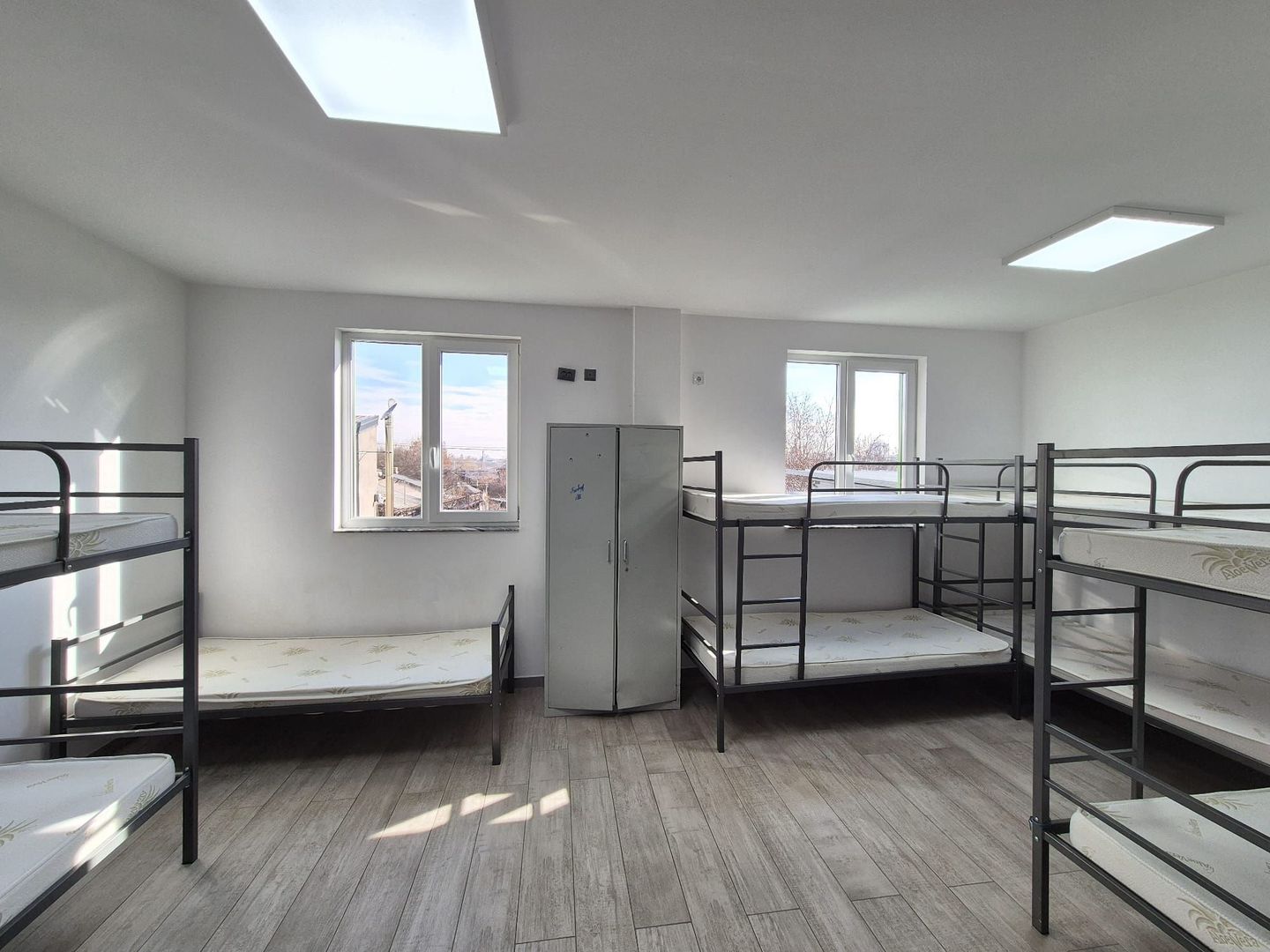 Casa P+2 cu 40 paturi pentru muncitori - Tei - Poză 7