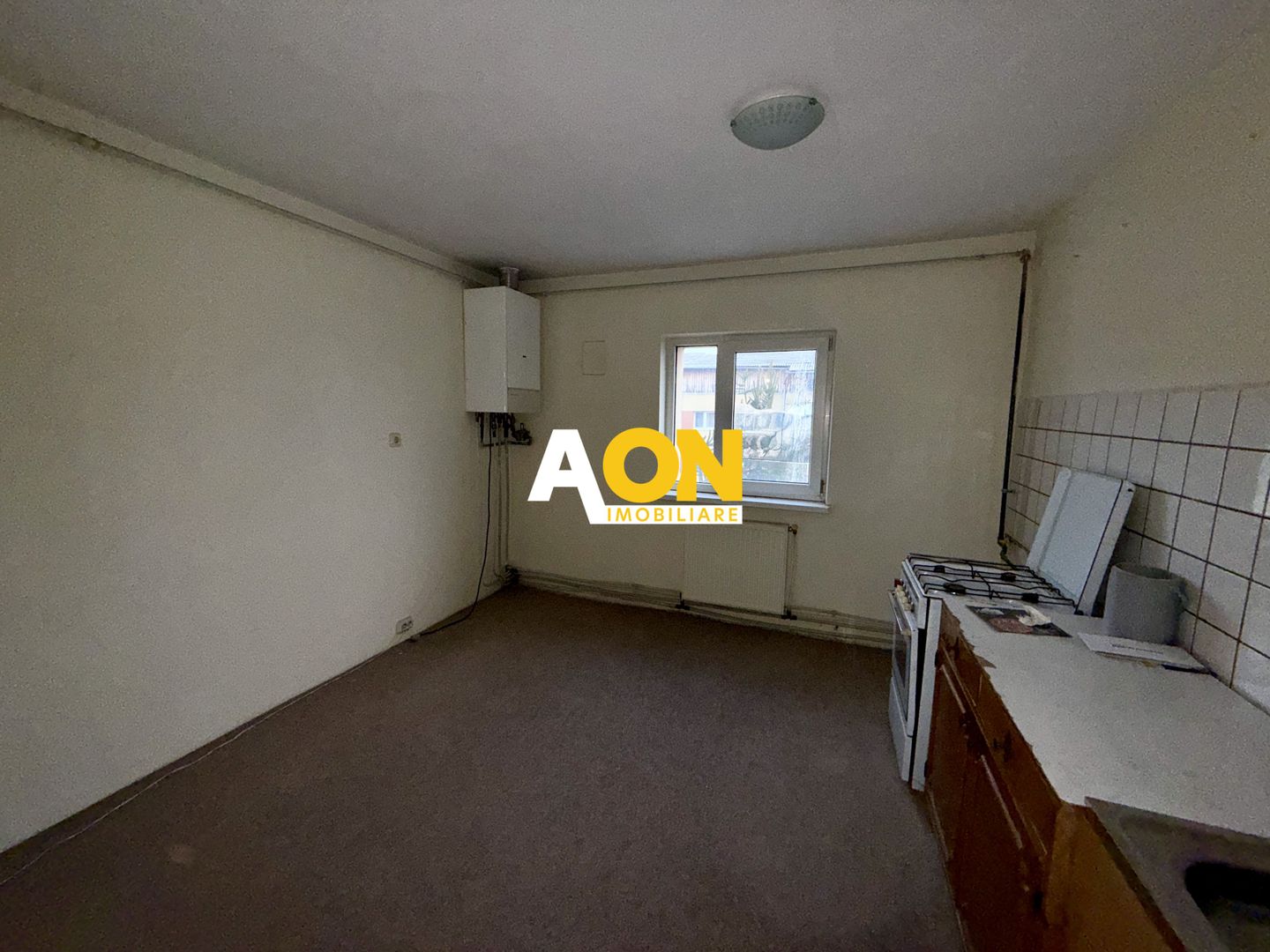 De vanzare apartament 3 camere, Cetate - Poză 9