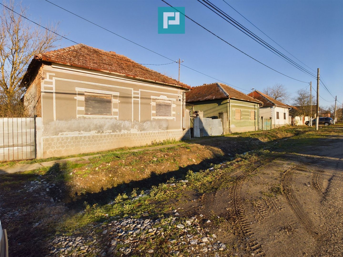 Casă de vacanță de vânzare în Tauț - Poză 1