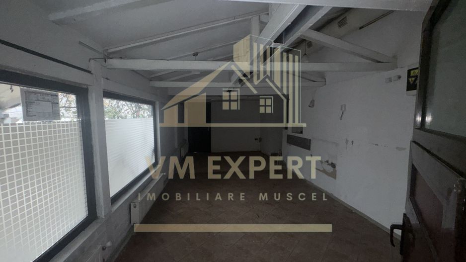 SPATIU COMERCIAL CAMPULUNG ZONA CENTRALA - Poză 12