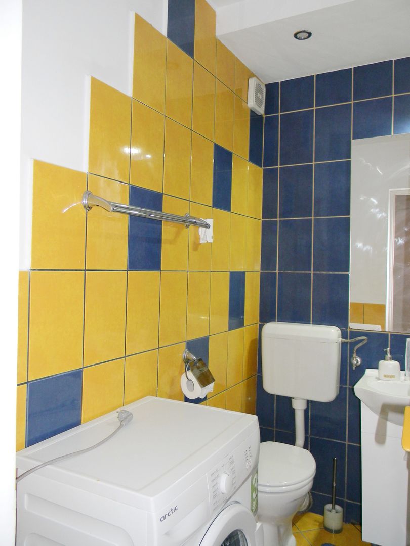 Apartament cu 3 camere mobilate,cartier Tractoru - Poză 10