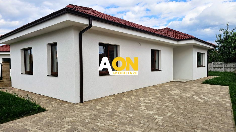 Casa semifinisata, 4 camere, 392 mp teren,  Barabant - Poză 1
