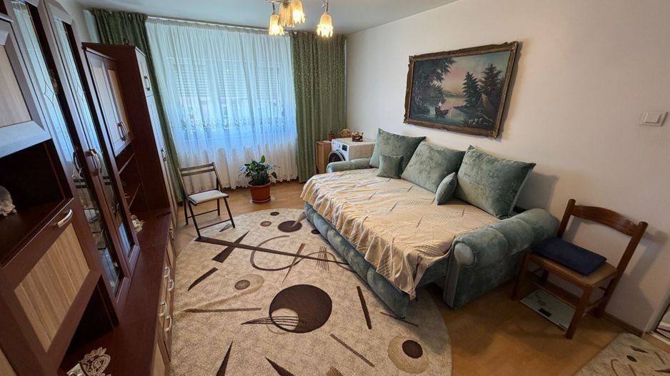 Apartament 2 camere, decomandat - zona Cetate - Poză 2