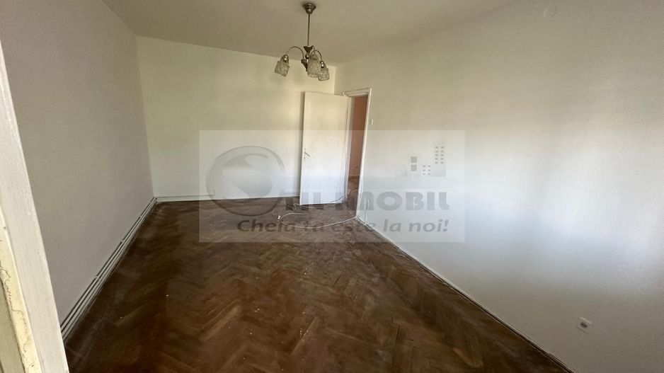 Apartament 3 camere, 70mp, 2 balcoane – Podu Roș  125000 euro - Poză 6