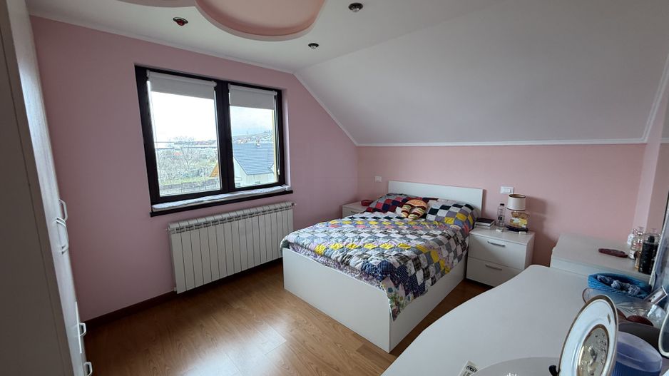 Casă de vânzare | Burdujeni | 417 mp construiți | Teren 1.200 mp - Poză 9