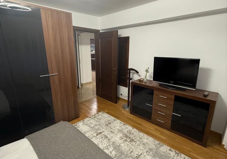 AP. 3 CAMERE RAHOVA, BUCATARIE INCHISA, CENTRALA PROPRIE,MODERN - Poză 5