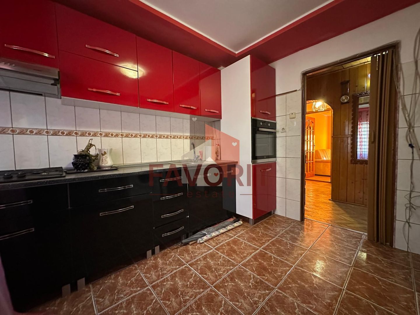 3 camere | etaj 2 | centrala proprie | zona excelenta | - Poză 5