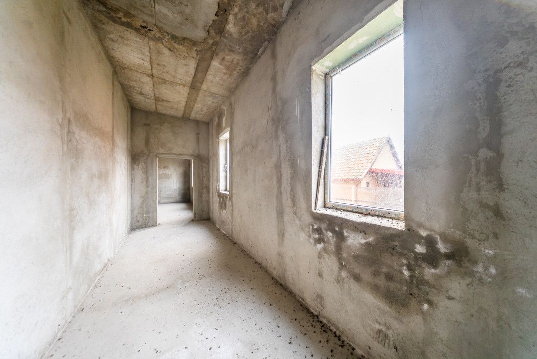 Casa caramida P+M, Vinga, cu potential spatiu comercial - Poză 24