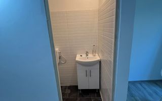 Garsonieră renovată – Zona CET, aproape de piață – Etaj 1/4 – 31000€ - Poză 4