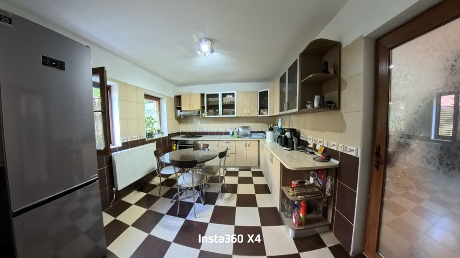 Casă individuală P+1+M cu garaj și terase spațioase – Otopeni Central - Poză 5